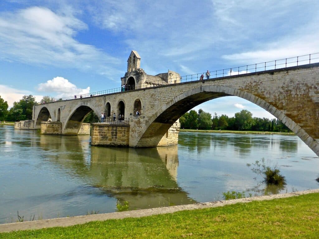 avocat droit public à avignon